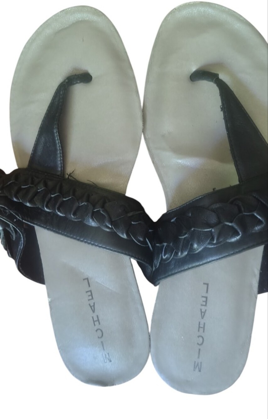 Michaels Black Braided Strap Thong Sandals 8